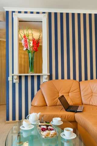 Отель Conference Hotel Suputnyk Львов Полулюкс-1