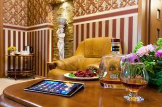 Отель Conference Hotel Suputnyk Львов Апартаменты-1